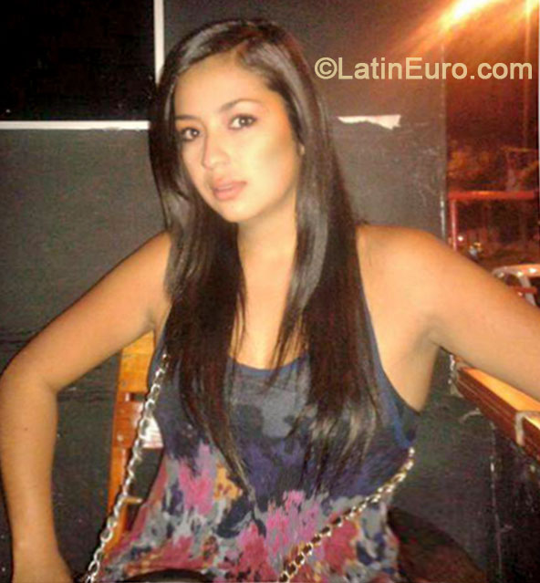Date this foxy Colombia girl Ale from Manizales CO16310