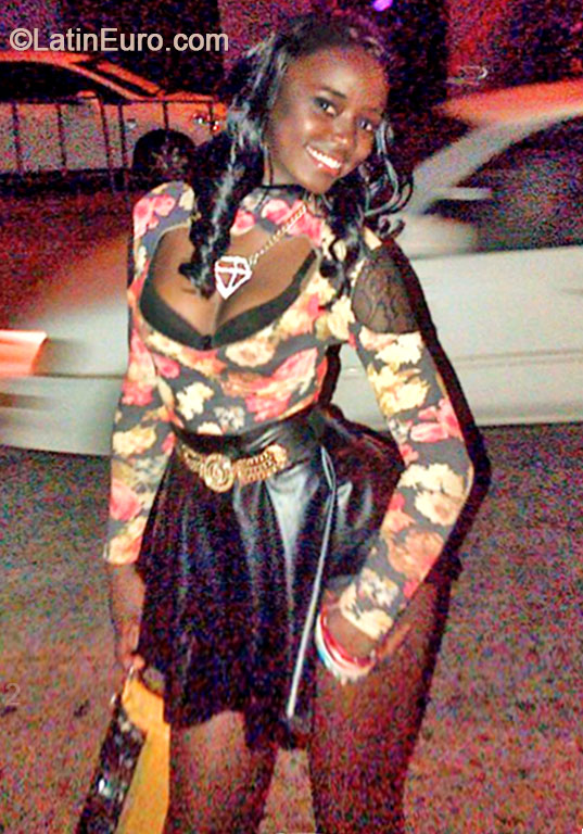 Date this good-looking Jamaica girl Jessica from Mandeville JM2146