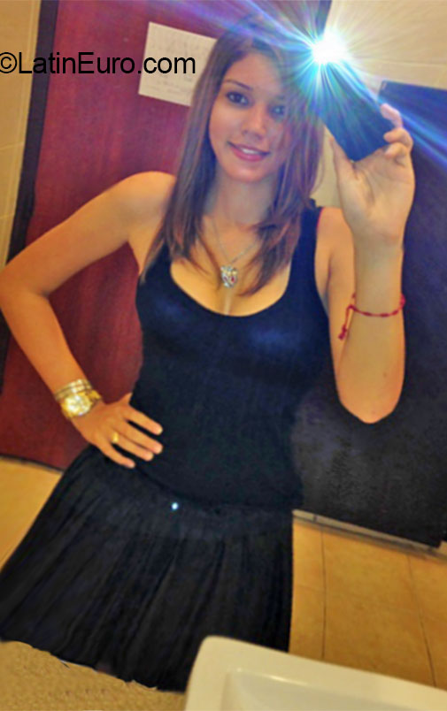 Date this lovely Dominican Republic girl Kathy from Santo Domingo DO20426
