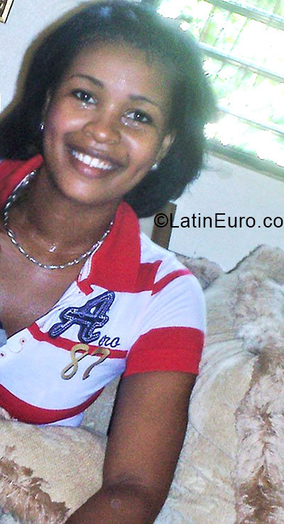 Date this hot Dominican Republic girl Katiuscia from Santo Domingo DO20548