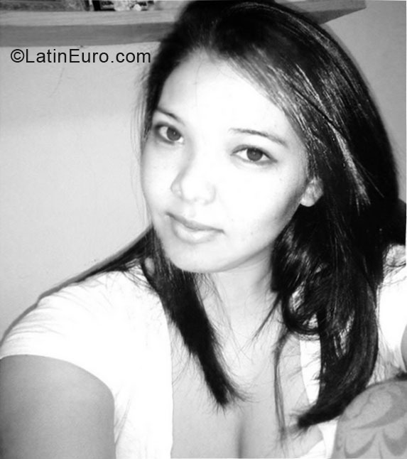 Date this exotic Honduras girl Fabiola from Tegucigalpa HN1273