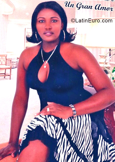 Date this foxy Dominican Republic girl Yenny from San Pedro De Macoris DO20589