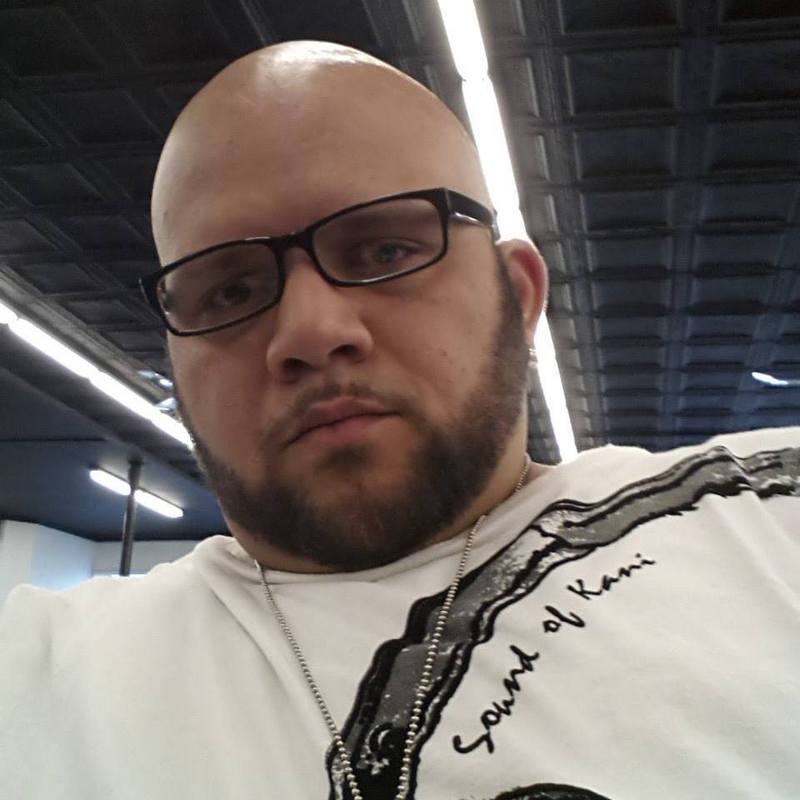 Date this passionate United States man Edwin from Dorchester US15665