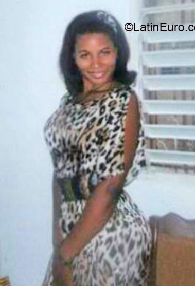 Date this foxy Dominican Republic girl Percia from Santo Domingo DO20777