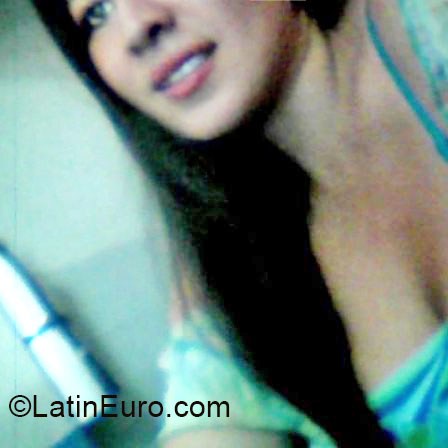 Date this charming Colombia girl Yudy from Bogota CO16650