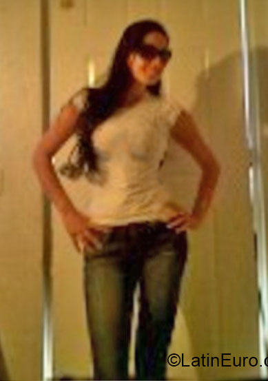 Date this charming Colombia girl Kelly from Medellin CO16651