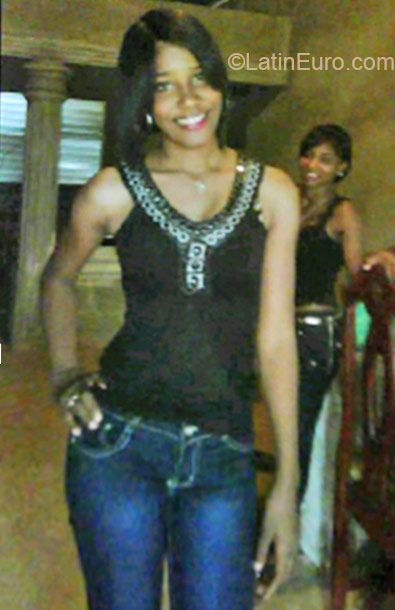 Date this gorgeous Dominican Republic girl Maris leidy from Santo Domingo DO20897
