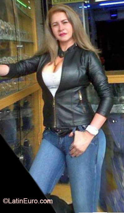 Date this funny Colombia girl Nancy from Bogota CO16717