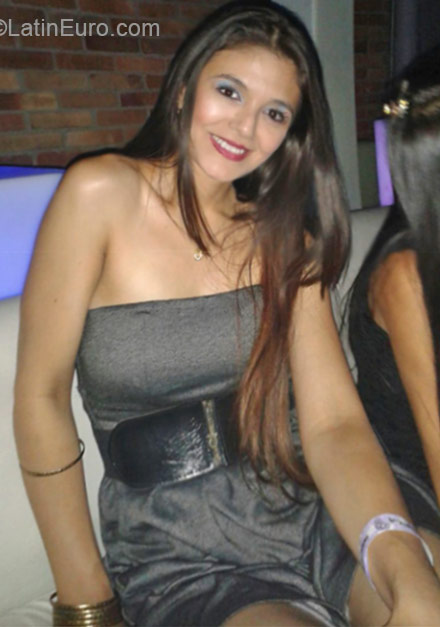 Date this happy Colombia girl Mariluth from Cali CO16768