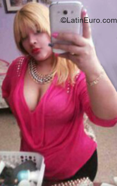 Date this good-looking Panama girl Fary from Panama City PA529