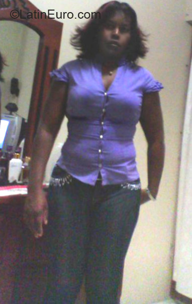 Date this voluptuous Dominican Republic girl Anabel from Santo Domingo DO21079