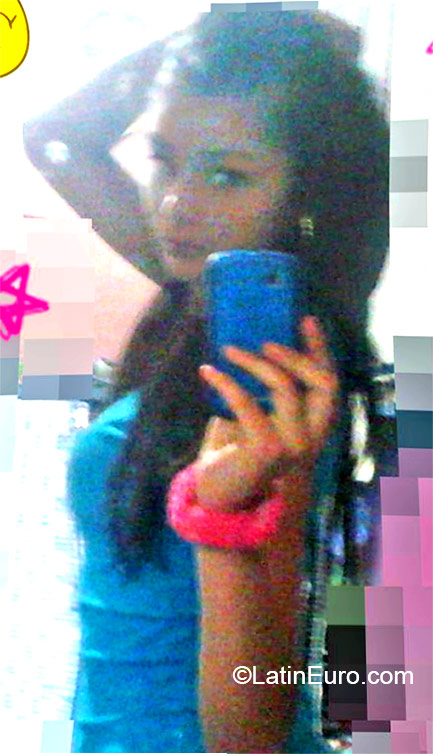 Date this pretty Colombia girl Inyei from Pasto CO16804