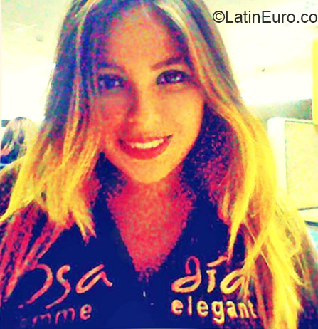 Date this exotic Venezuela girl Lia from Caracas VE383