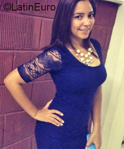 Date this good-looking Dominican Republic girl Raelina from Santiago DO21098