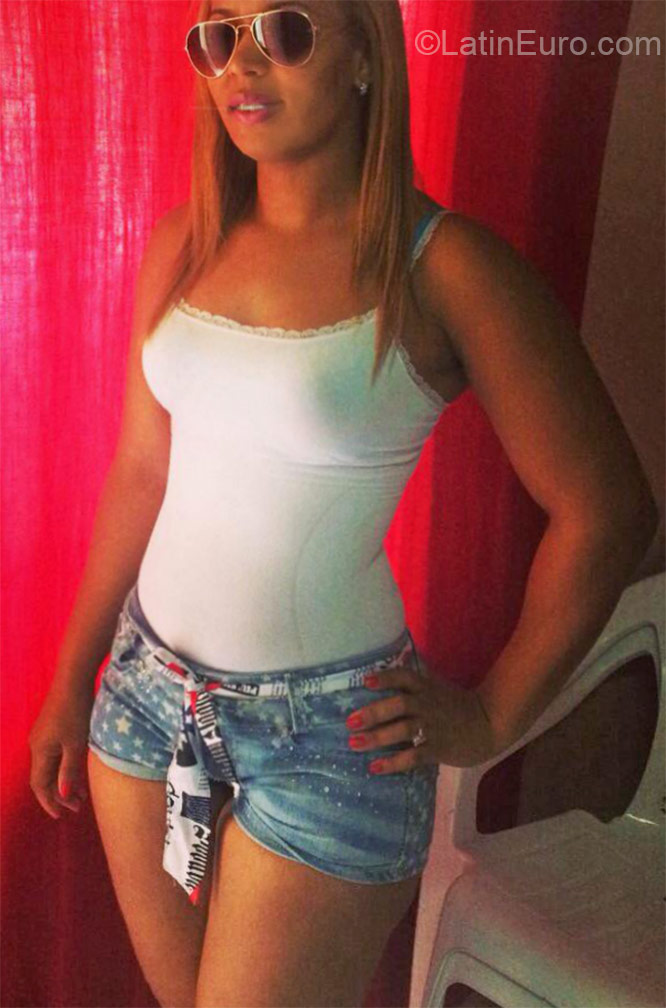 Date this exotic Dominican Republic girl Heredani from Santiago DO21117