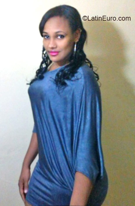 Date this funny Dominican Republic girl Yuderkys from Santiago DO21122