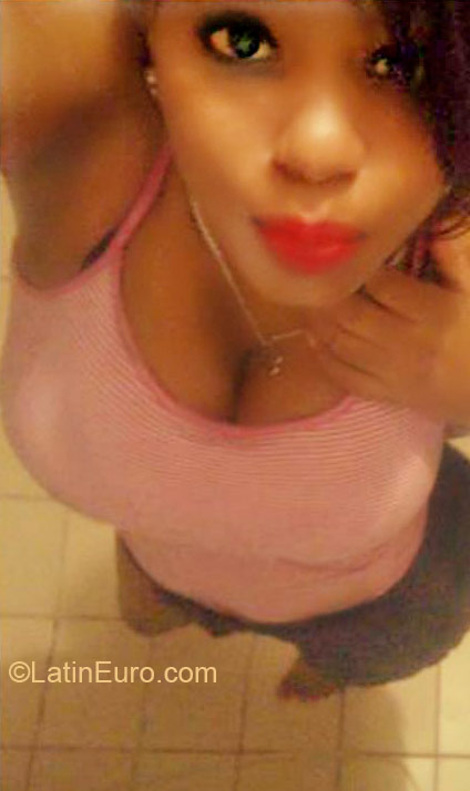 Date this athletic Dominican Republic girl Norma from Santo Domingo DO21163