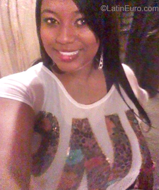 Date this attractive Colombia girl Isabel from Cali CO16843