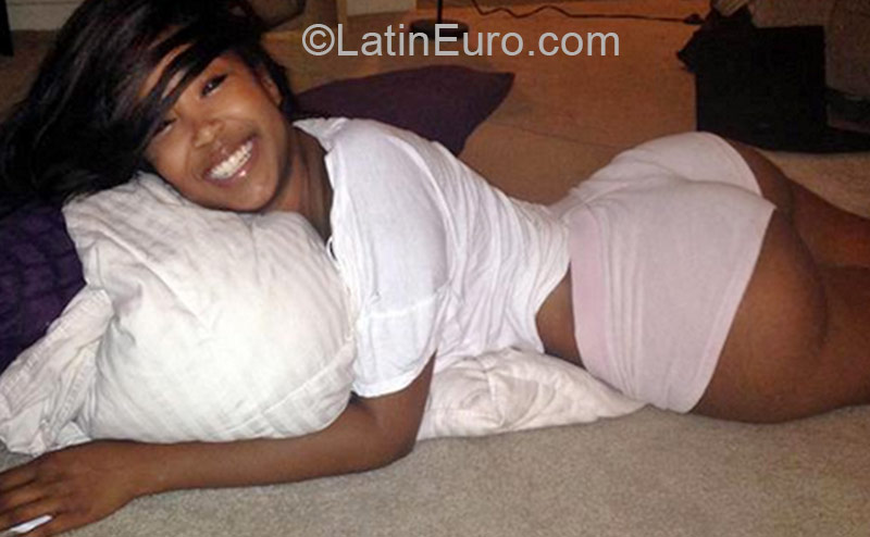 Date this cute Dominican Republic girl Michel from Santo Domingo DO21192