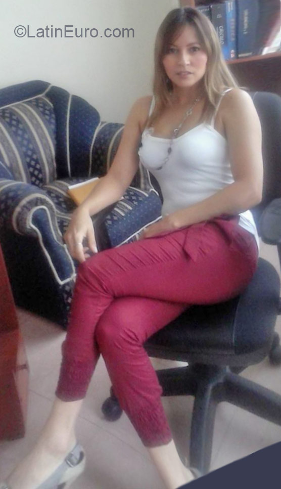 Date this sensual Colombia girl Bibiana from Bogota CO16929