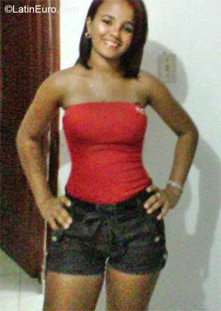 Date this good-looking Dominican Republic girl Yokasta from Santiago DO21382