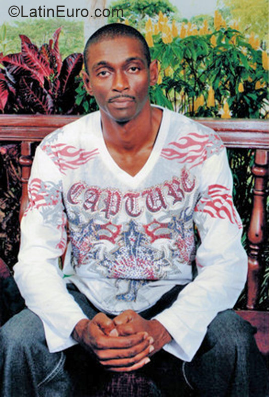 Date this voluptuous Trinidad and Tobago man Tall from Port Of Spain TT75