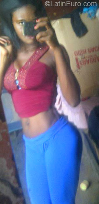 Date this sultry Dominican Republic girl Carla from Santo Domingo DO21690