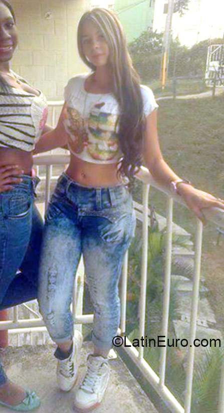 Date this hard body Colombia girl Keraima from Cali CO17148