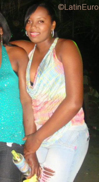Date this beautiful Colombia girl Aide from Cali CO17296