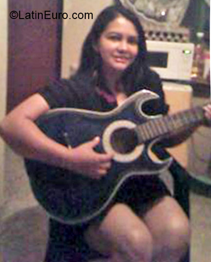 Date this beautiful Colombia girl Samy from Bogota CO17312