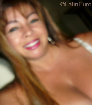 Date this young Colombia girl Alejandra from Medellin CO17327