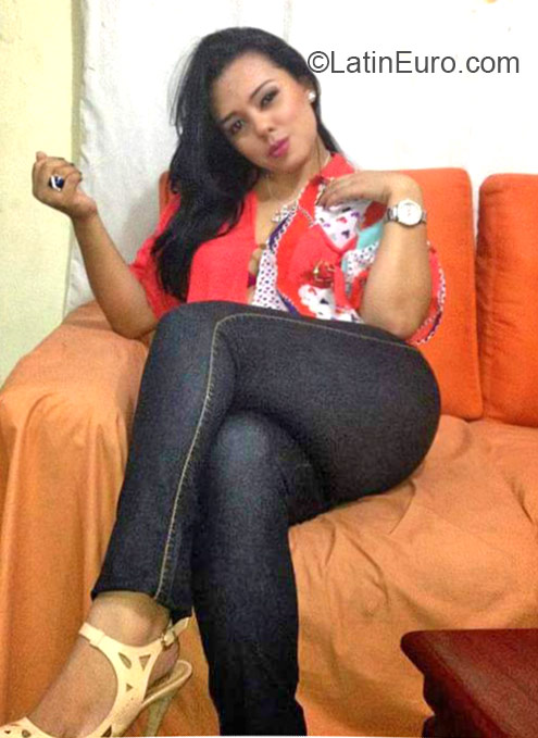 Date this stunning Ecuador girl Amandita from Guayaquil EC180