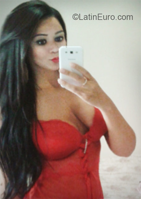 Date this delightful Brazil girl Vanessa from Brasilia BR9320