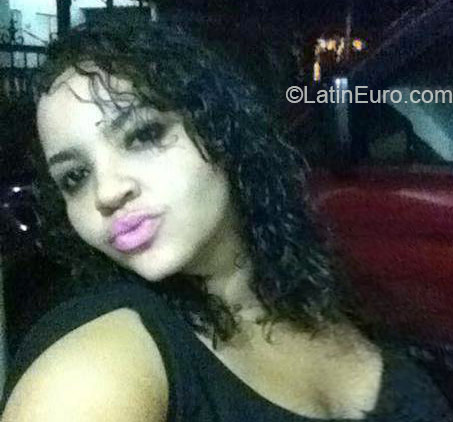 Date this voluptuous Dominican Republic girl Yajairia from La Vega DO22060