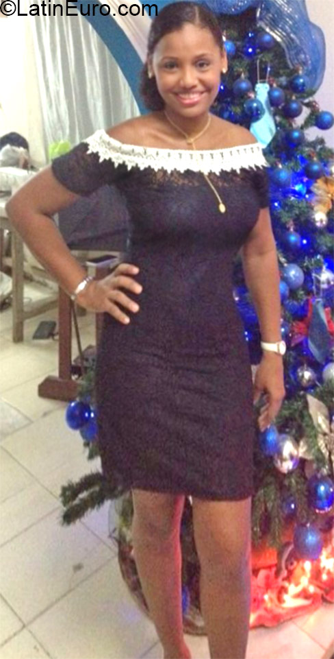 Date this lovely Colombia girl Amalis from Cartagena CO17358