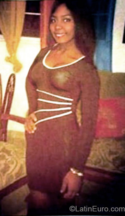 Date this athletic Dominican Republic girl Karina from Samana DO22145