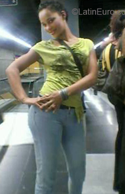 Date this exotic Dominican Republic girl Sucre from Bahoruco DO22261