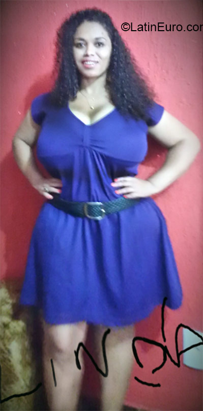 Date this hot Brazil girl Ana from Brasilia BR9346