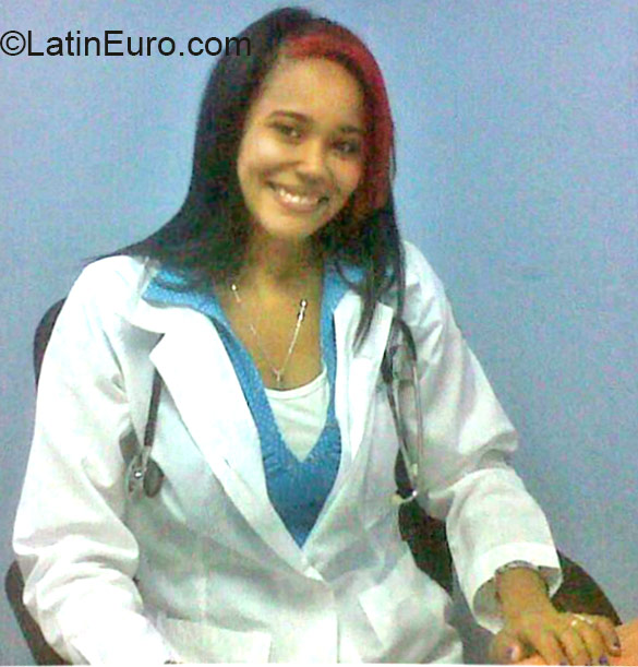 Date this attractive Dominican Republic girl ROSA from Santiago DO22356