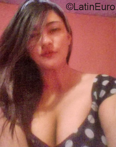 Date this stunning Colombia girl Vivian from Bogota CO17611