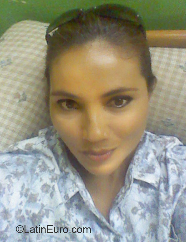 Date this athletic Honduras girl Vanessa from Sava HN1572