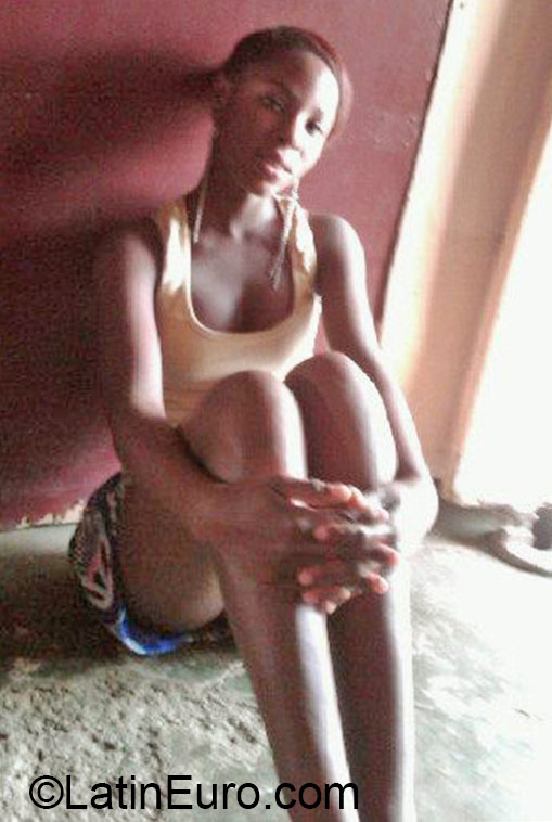 Date this beautiful Dominican Republic girl Francie from Villa vasquez DO22618