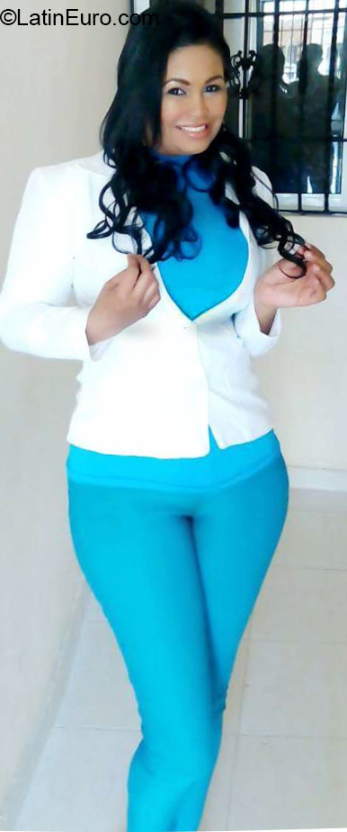 Date this happy Dominican Republic girl Yocasta from Santiago DO26189