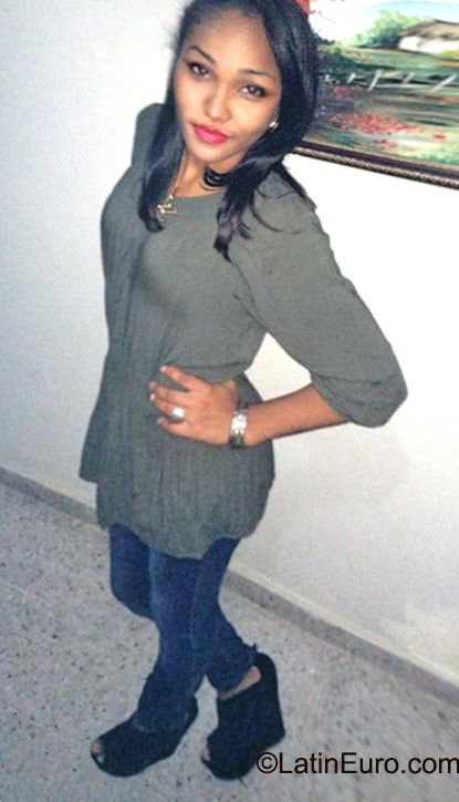 Date this sensual Dominican Republic girl Soribel from Santiago DO22837