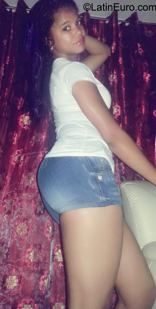 Date this lovely Dominican Republic girl Franelis from Santo Domingo DO22866