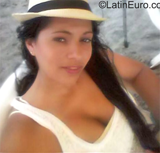 Date this cute Colombia girl Mary from Barranquilla CO17803