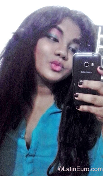 Date this stunning Brazil girl Raysa from Recife BR9421