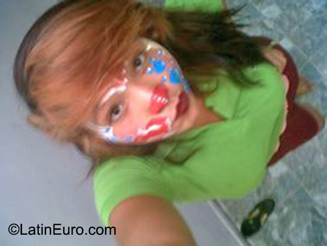 Date this nice looking Venezuela girl Ana maria from Caracas VE602
