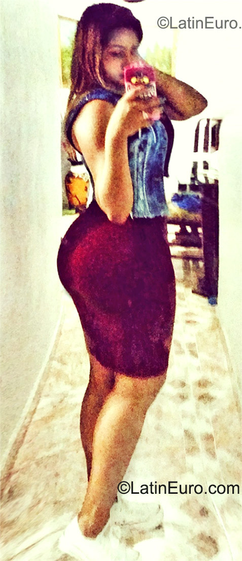 Date this tall Panama girl Linda from Panama City PA1079