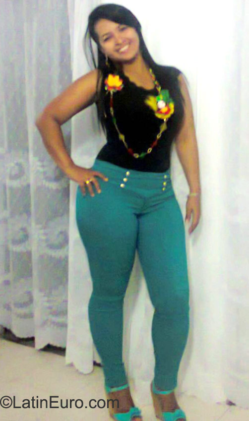 Date this foxy Colombia girl Leidi from Barranquilla CO17891